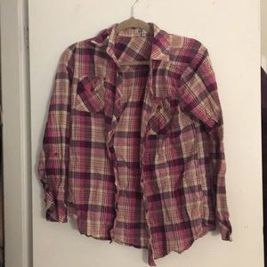 Plaid long-sleeved shirt
